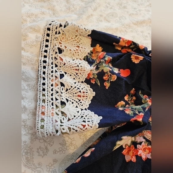 Love J crop top size small - Picture 4 of 6